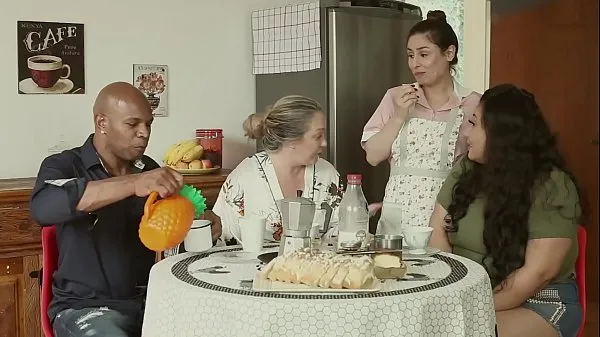 THE BIG WHOLE FAMILY - THE HUSBAND IS A CUCK, THE step MOTHER TALARICATES THE DAUGHTER, AND THE MAID FUCKS EVERYONE | EMME WHITE, ALESSANDRA MAIA, AGATHA LUDOVINO, CAPOEIRA Video baharu hangat
