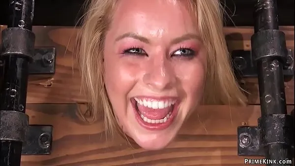 Kuumia Blonde bent over and stocked gets toyed uutta videota