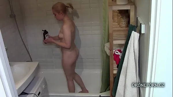 Blonde teen Maya in the shower Video baharu hangat