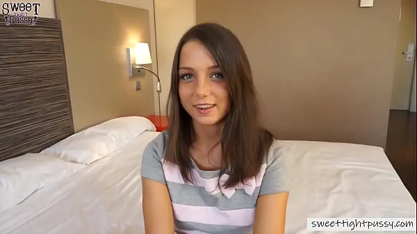 Hotte Teen Babe First Anal Adventure Goes Really Rough nye videoer