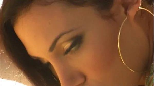 Népszerű efi kyriakou greek sex playmate 2009 új videó