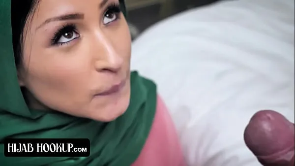 Hot Shy But Curious - Hijab Hookup New Series By TeamSkeet Trailer วิดีโอใหม่
