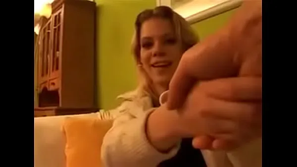 Populære Elena lets herself be fucked for a good cause nye videoer