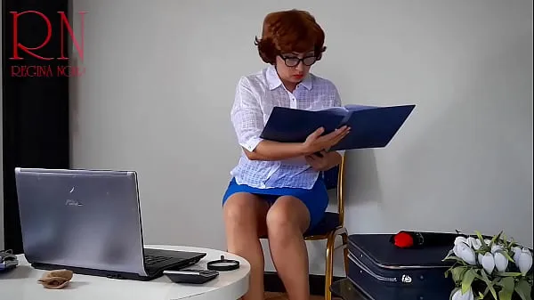 Hotte Shaggy submits Velma to undress. Velma masturbates and reaches an orgasm! FULL VIDEO nye videoer