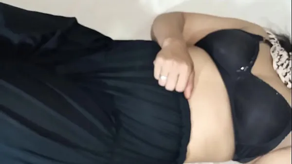 Bbw beautiful pakistani wife showing her nacked assets infront of camera in a homemade erotic video Video baharu hangat