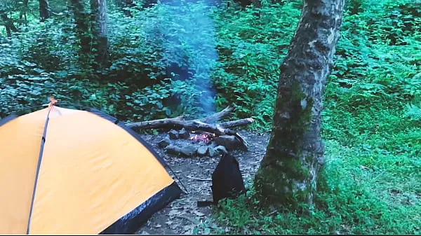 Hotte Teen sex in the forest, in a tent. REAL VIDEO nye videoer
