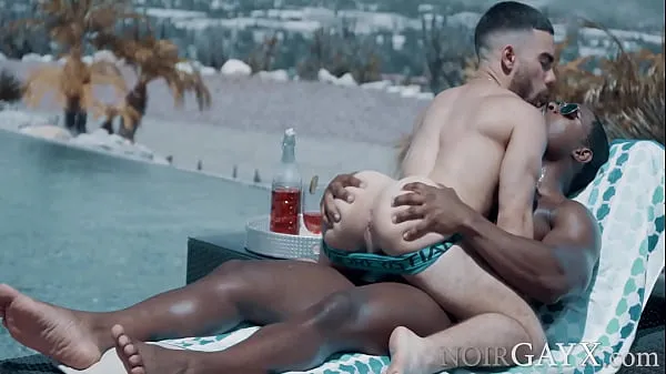 Populárne Spotting A Hot Fuck From Across The Pool - DeAngelo Jackson, Papi Suave nové videá