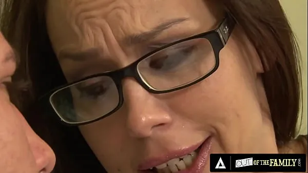 Žhavá Cuckold Redhead Caught Her Husband ASSfucking Hard Her Stepmother nová videa