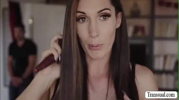 Stepson bangs the ass of her trans stepmom Video baru yang populer
