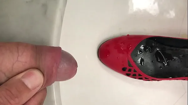 Hot Pissing shoes in bath new Videos