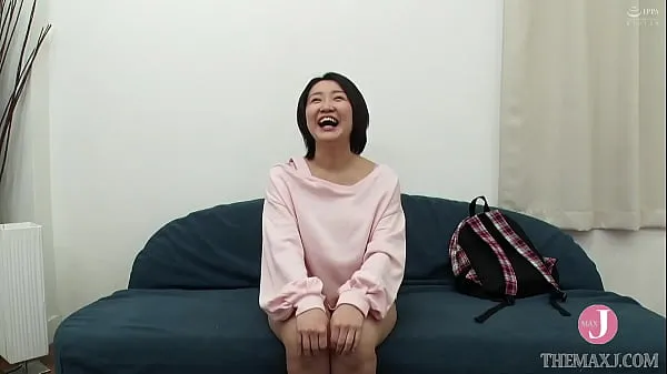 Short cut girl with cute Hakata dialect makes a great sex scene - Intro Video baru yang populer