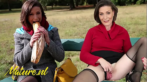 Hot French MILF Eats Her Lunch Outside Before Leaving With a Stranger & Getting Ass Fucked วิดีโอใหม่