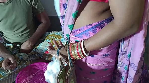 Egg seller fucks bhabhi at home alone XXX Bhabhi Sex Video baharu hangat