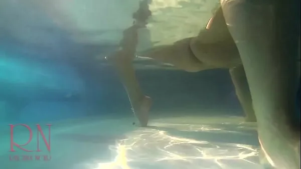 Elegant and flexible babe, swimming underwater in the outdoor swimming pool Video baharu hangat