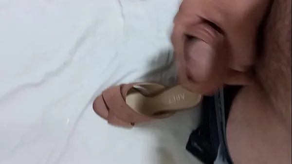 Hotte I took my co-worker's clog and came in it nye videoer