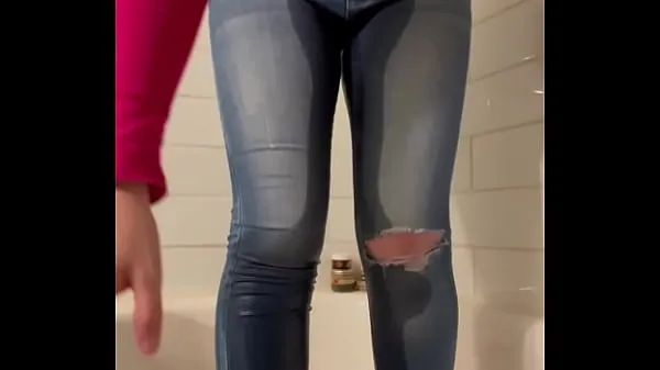 Hot Girl Dared to Hold Bladder Has Accident in her Tight Jeans new Videos