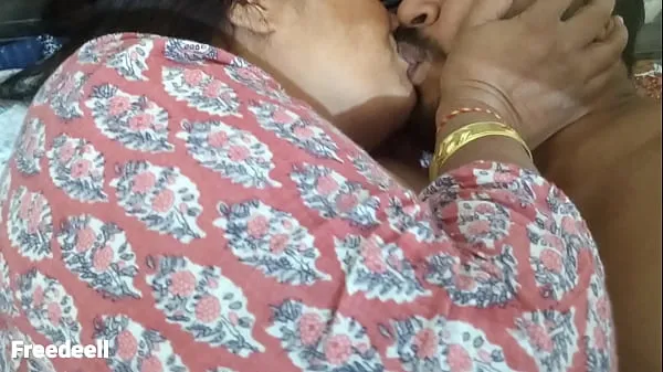 Populære My Real Bhabhi Teach me How To Sex without my Permission. Full Hindi Video nye videoer