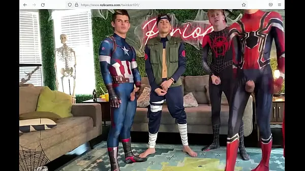 Žhavá horny gay boys in tight spandex suits are in the mood for gay sex nová videa