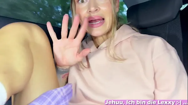 Kuumia German slut masturbates publicly in the taxi uutta videota