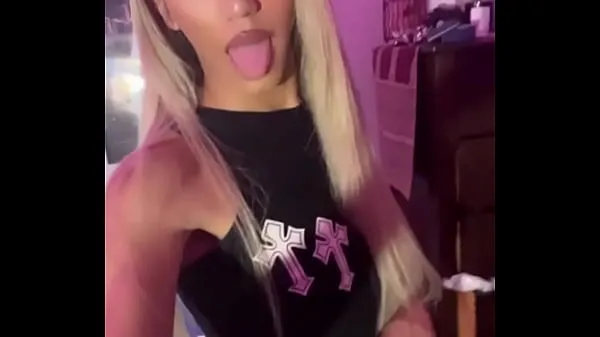 Sexy Crossdressing Teen Femboy Flashes Her Ass Video baru yang populer