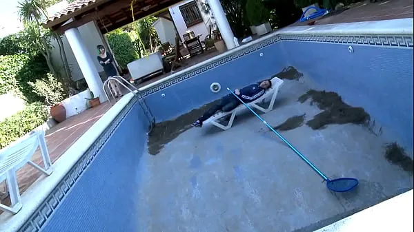 Hot If the man is working, I'll fuck the pool boy new Videos