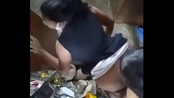 Desi boyfriend fix hidden camera before fucking Video baru yang populer
