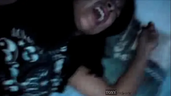 Ouch, was I in the wrong hole? I'm sorry.. If you already know how I am, why do you fit it in your ass? Her first time in the ass is not what she wanted but she went home being another woman Video baharu hangat