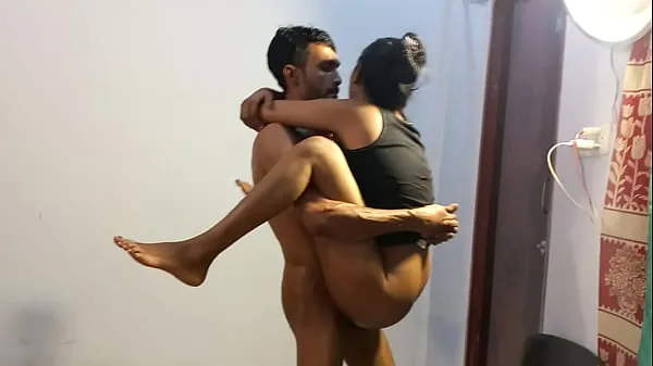 Populære Uttaran20 cute sexy Sluts teens girls ,Mst Adori khatun and mst nasima begum and md hanif pk Interracial thresome sex the teens girls has hot body and the man is fit and knows how to fuck. They have one on one passionate and hot hardcore nye videoer