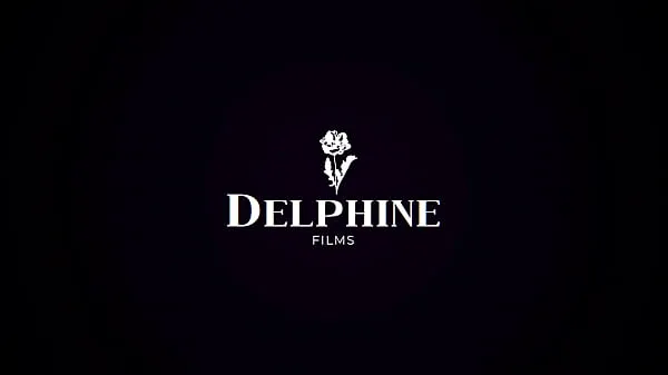 Populaire Delphine Films- Bombshell Tiffany Watson Fucks Her Bodyguard nieuwe video's