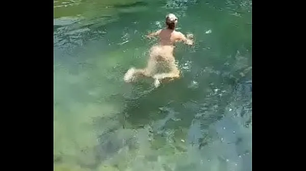 हॉट German Milf Sandra in Croatia on mreznica naked swimming नए वीडियो