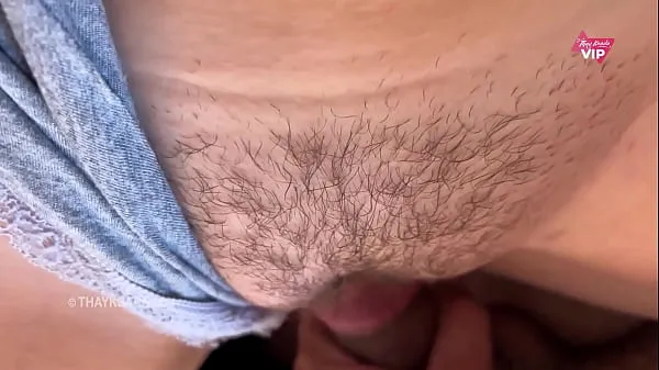 Yeni Videolar Fucking hot with the hairy pussy until he cum inside