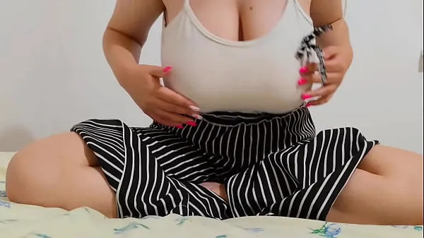 Καυτά Busty hottie decided to play with her big tits when no one was home - Luxury Orgasm νέα βίντεο