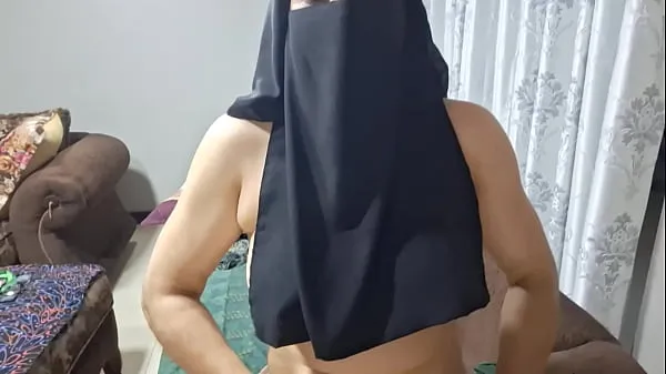 热门Nasreenpakistani in hijab fucked her pussy and ass with her stepbrother新视频