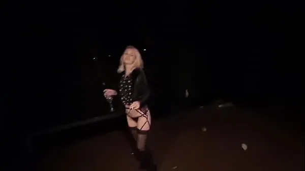 热门My sexy wife Alexis does strip dance before sex新视频