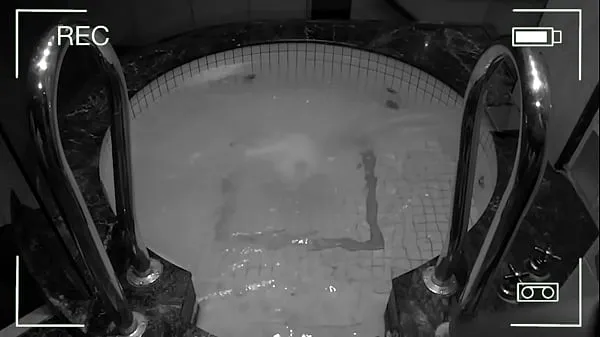 Gorące Surveillance camera captures cheating wife in hotel jacuzzi nowe filmy