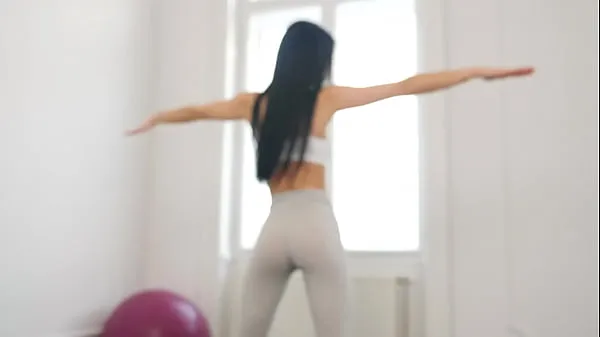 Heiße Fit18 - Simon Kitty - Lettisches Mädchen mit ganz natürlichen großen Titten hat Sex im Fitnessstudio neue Videos