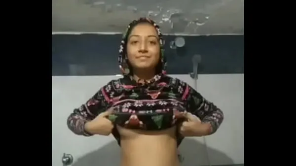 Hot Sakshi Shah showing boobs in pace new Videos