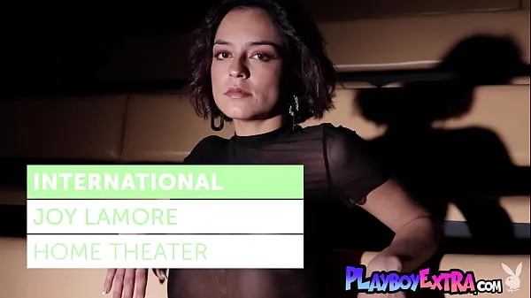 Népszerű Bombastic all natural latina diva Joy Lamore posing naked in the darkness új videó