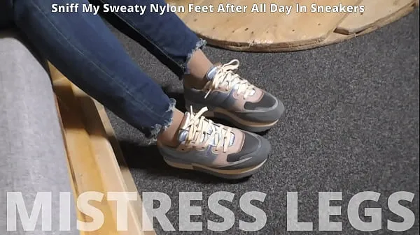 Hot My smelly nylon feet after a long walk in shoes วิดีโอใหม่