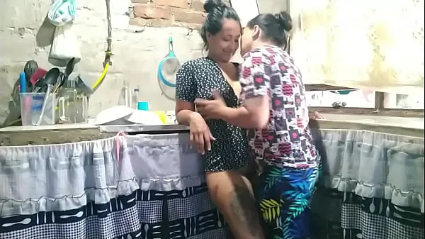 Since my husband is not in town, I call my best friend for wild lesbian sex Video baru yang populer
