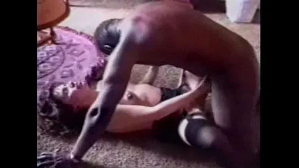 हॉट Milf dons black stockings while gettng fucked part 1 नए वीडियो